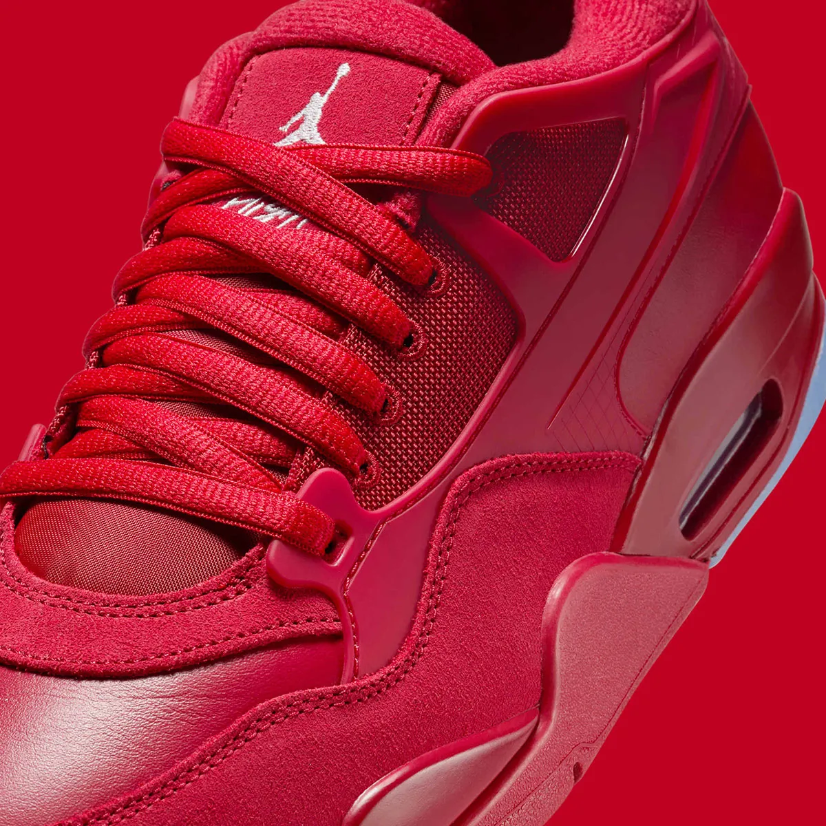 ir Jordan 4 RM All Red 6 La Air Jordan 4 RM « All-Red » enflamme les esprits avec son design monochrome audacieux