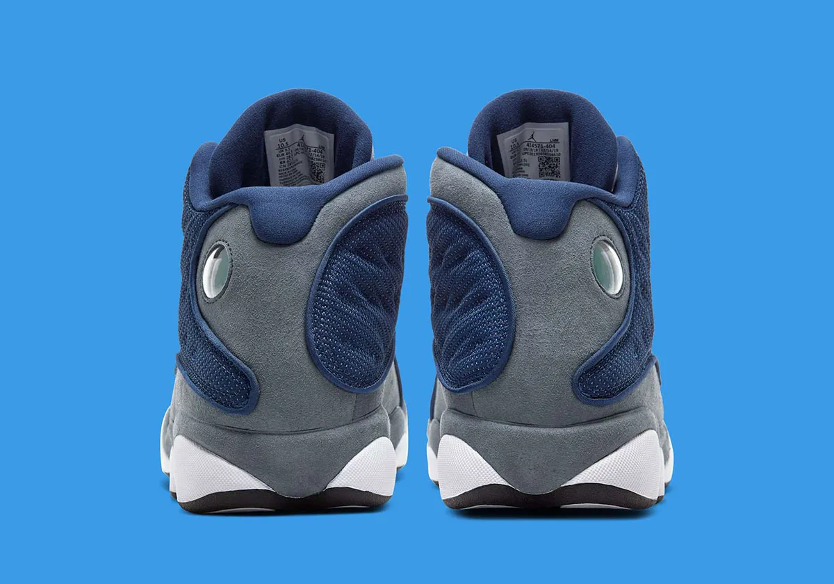 Air Jordan 13 Flint 2026 2 La Air Jordan 13 « Flint » signe son grand retour pour 2026