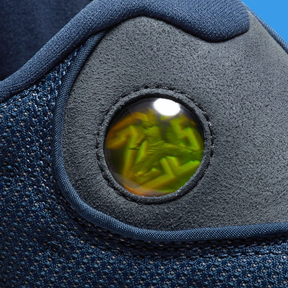 Air Jordan 13 Flint 2026 5 La Air Jordan 13 « Flint » signe son grand retour pour 2026