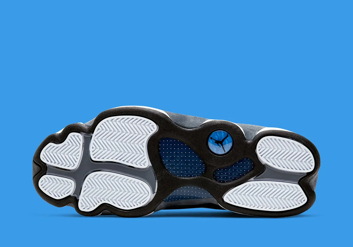 Air Jordan 13 Flint 2026 6 La Air Jordan 13 « Flint » signe son grand retour pour 2026