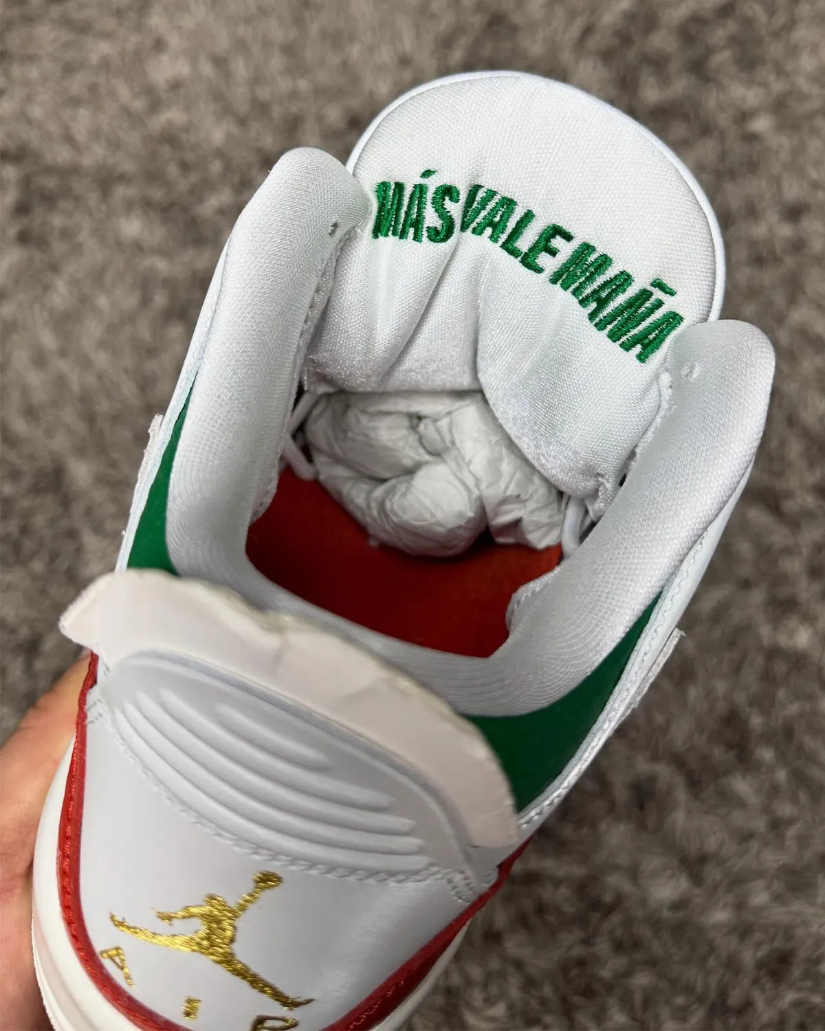 Air Jordan 3 Mexico 5 Voici la nouvelle Air Jordan 3 « Mexico », qui célèbre la culture mexicaine