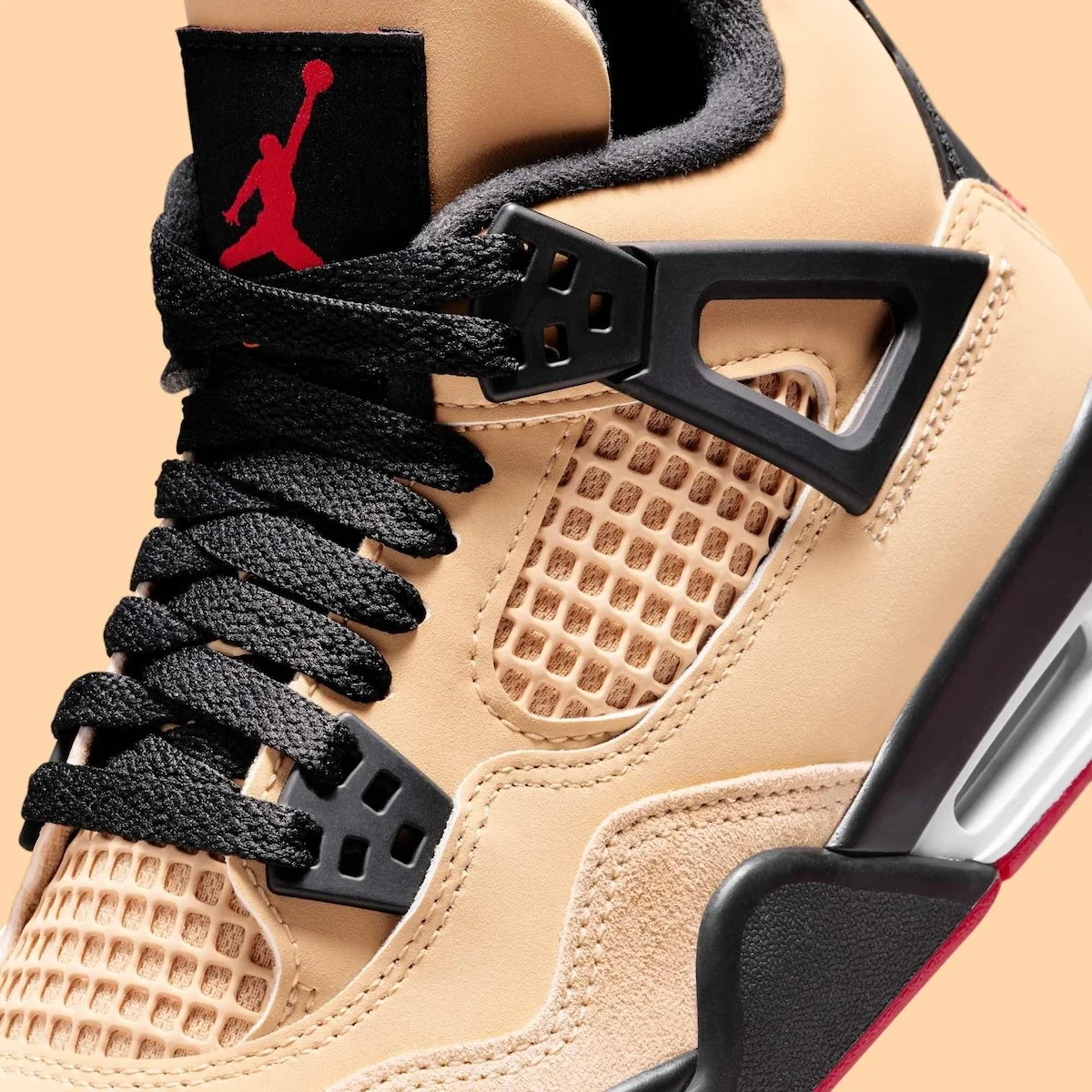 Air Jordan 4 Pizza 5 La Air Jordan 4 « Pizza » est prête à être croquée !