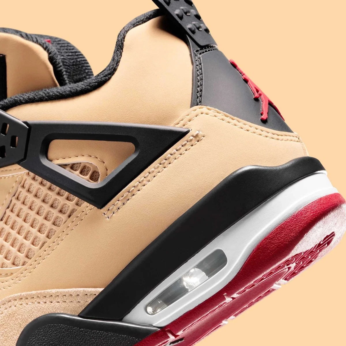 Air Jordan 4 Pizza 6 La Air Jordan 4 « Pizza » est prête à être croquée !