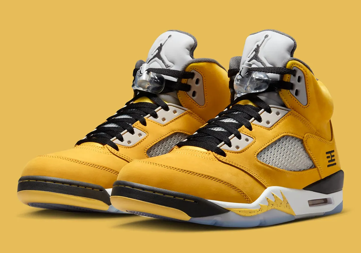 Air Jordan 5 Tokyo T23 1 La Air Jordan 5 « Tokyo T23 » revient enfin, après quatorze ans d'attente