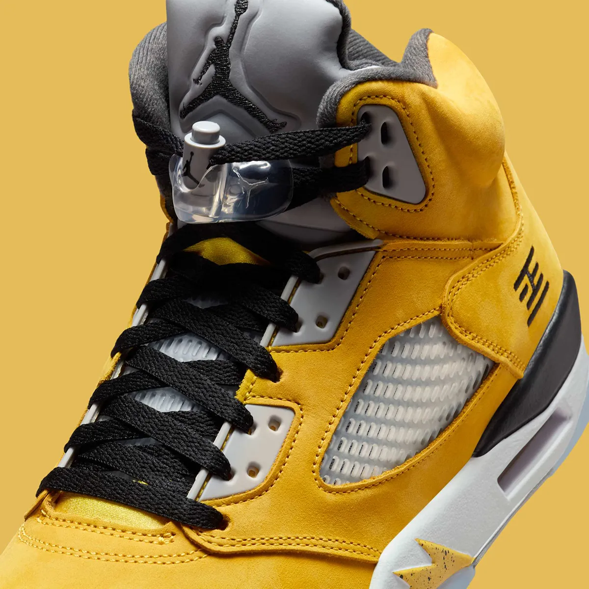 Air Jordan 5 Tokyo T23 6 La Air Jordan 5 « Tokyo T23 » revient enfin, après quatorze ans d'attente