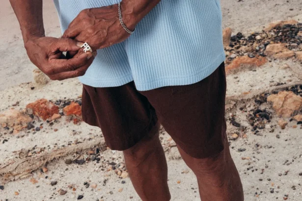 Bad Bunny signe une adidas Gazelle « Cabo Rojo » aux reflets salins de Porto Rico