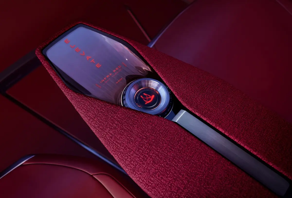 Concept Cadillac Elevated Velocity 5 Le concept Elevated Velocity de Cadillac dévoile sa vision futuriste du crossover électrique haute performance