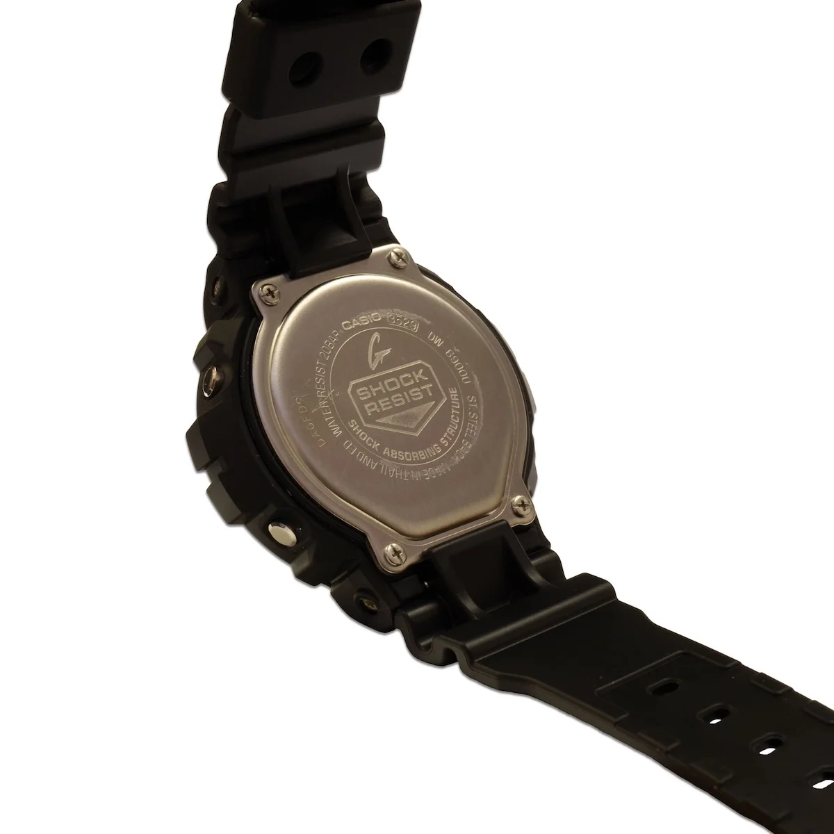 G SHOCK x Channel One Edition limitee pour le carnaval de Notting Hill 6 G-SHOCK et Channel One dévoilent une édition limitée pour le carnaval de Notting Hill