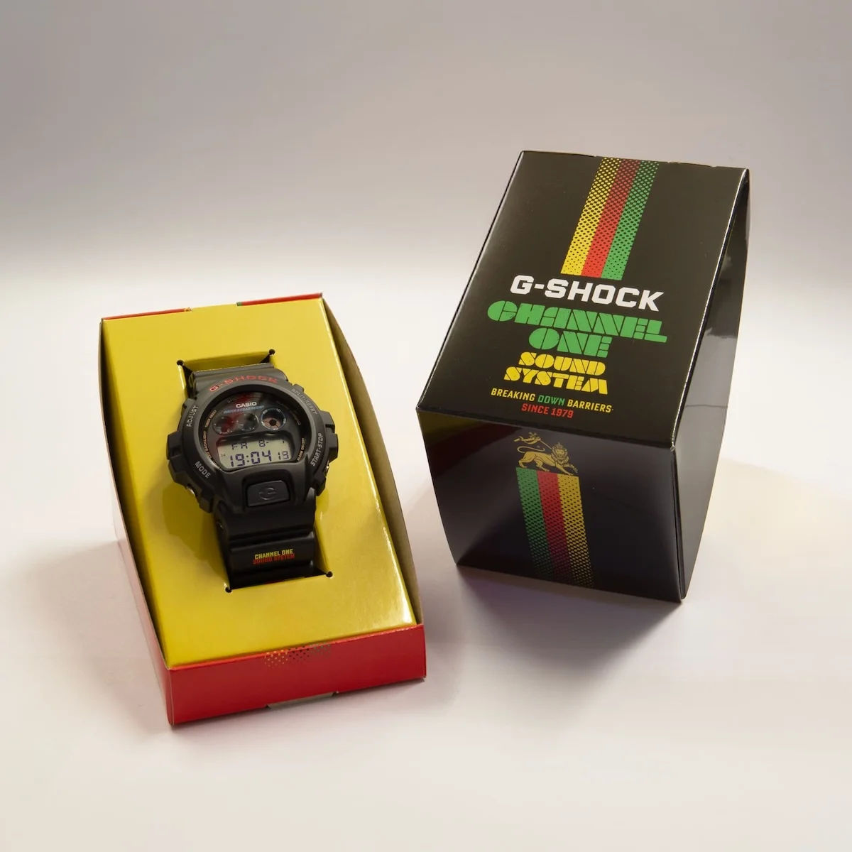 G SHOCK x Channel One Edition limitee pour le carnaval de Notting Hill 8 G-SHOCK et Channel One dévoilent une édition limitée pour le carnaval de Notting Hill
