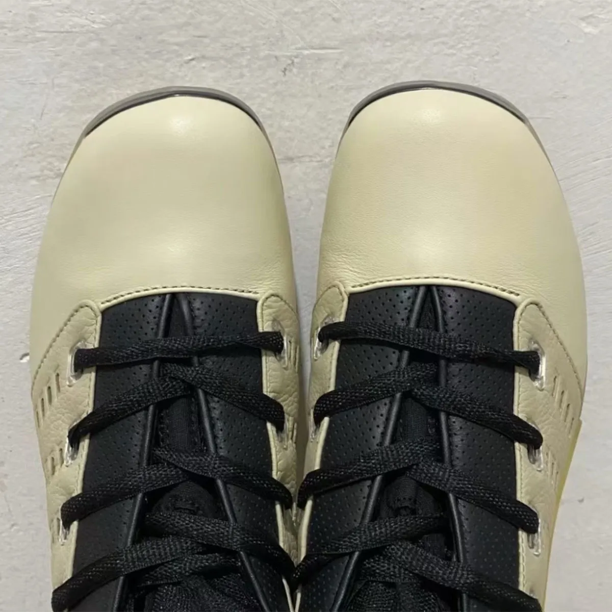 Infinite Archives x Air Jordan 17 Low 6 La collaboration Infinite Archives x Air Jordan 17 Low « Beach » arrive bientôt
