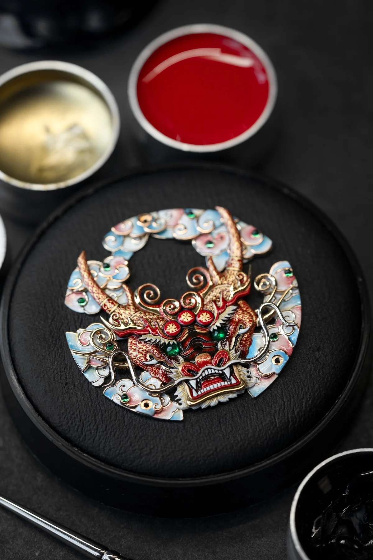 Jaquet Droz dévoile sa pièce unique Tourbillon Skelet Red Gold - Dragon Mask aux amateurs de haute horlogerie