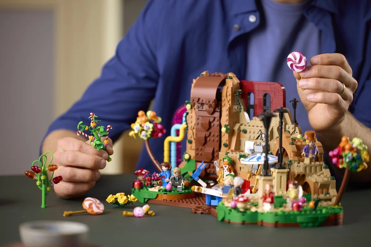 LEGO Ideas Charlie et la Chocolaterie 1 LEGO Ideas ressuscite « Charlie et la Chocolaterie » avec un set collector de 2 025 pièces