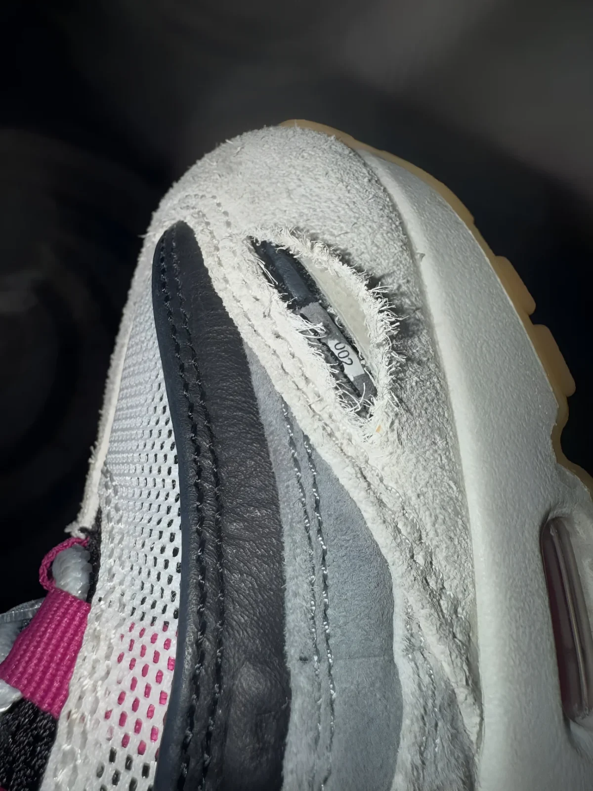 Les Nike SB Air Max 95 abimees trop rapidement 1 La Nike SB Air Max 95 montre déjà des signes de faiblesse