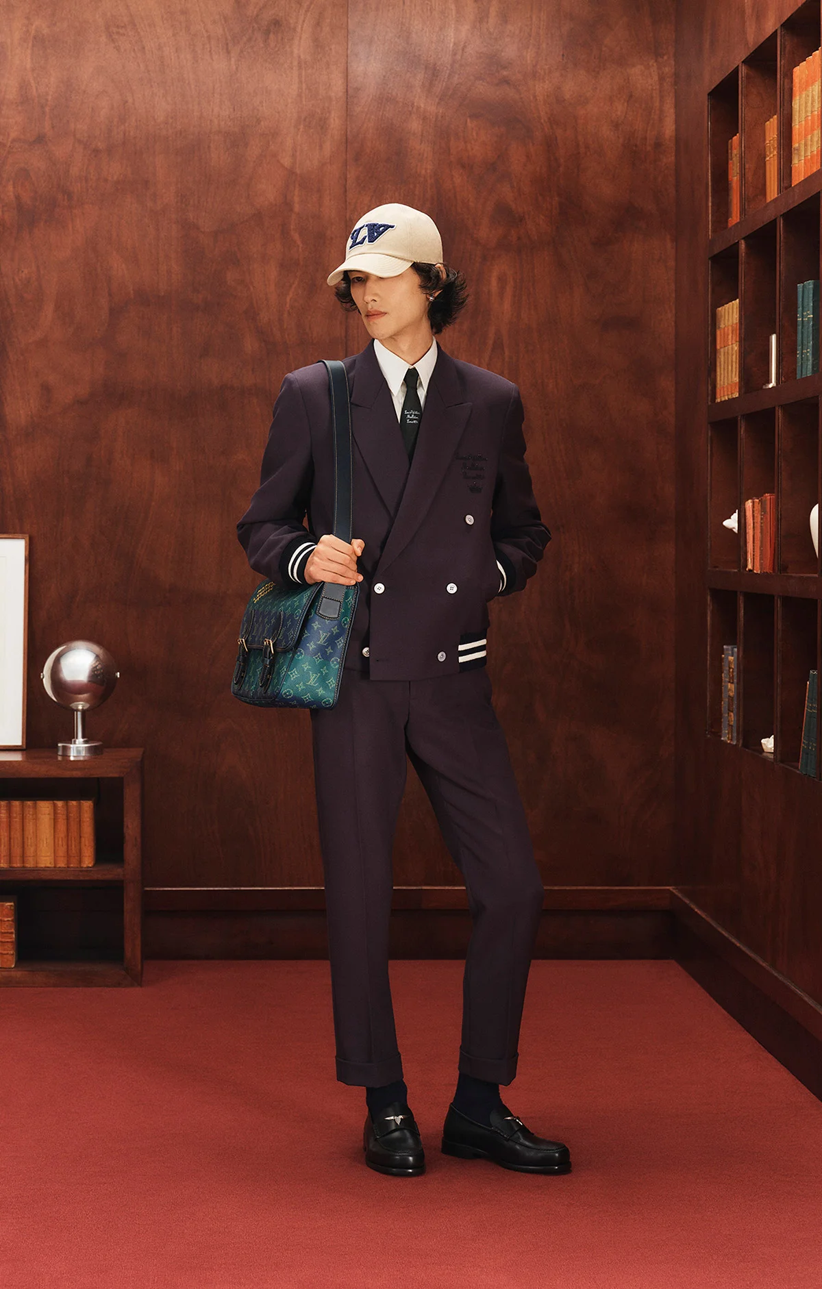 Louis Vuitton Fall 2026 Capsule 1 La collection capsule automne 2025 de Louis Vuitton réinvente l'élégance universitaire