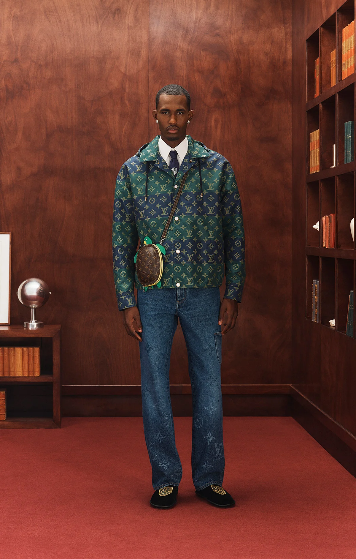 La collection capsule automne 2025 de Louis Vuitton réinvente l'élégance universitaire