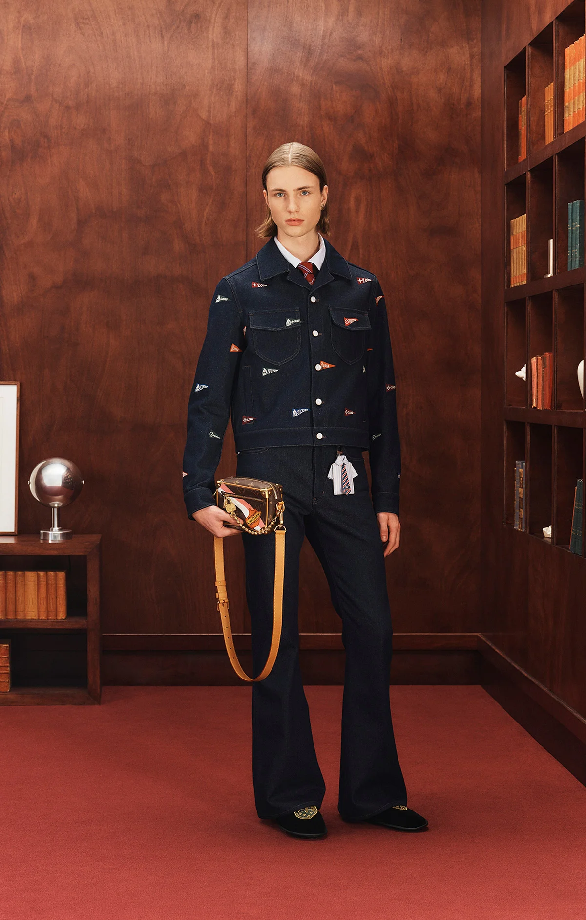 La collection capsule automne 2025 de Louis Vuitton réinvente l'élégance universitaire