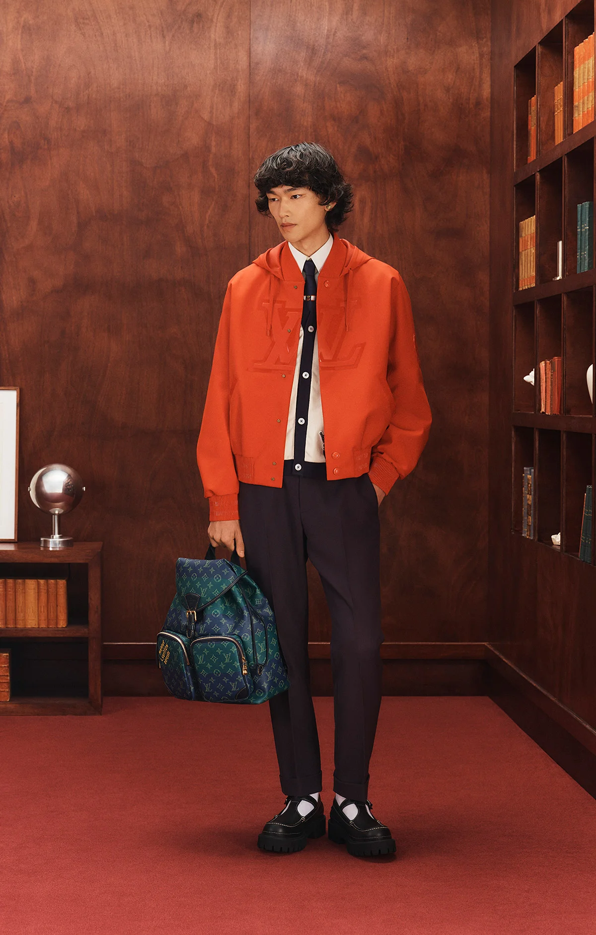 La collection capsule automne 2025 de Louis Vuitton réinvente l'élégance universitaire