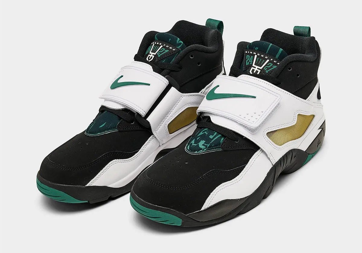 Nike Air Diamond Turf Emerald 1 L'iconique Nike Air Diamond Turf « Emerald » fait son grand retour
