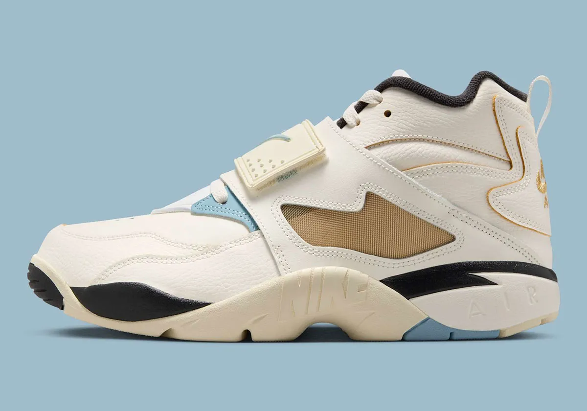 Nike Air Diamond Turf Must Be The Money 1 La Nike Air Diamond Turf « Must Be the Money » rend hommage à la brève carrière de rappeur de Deion Sanders