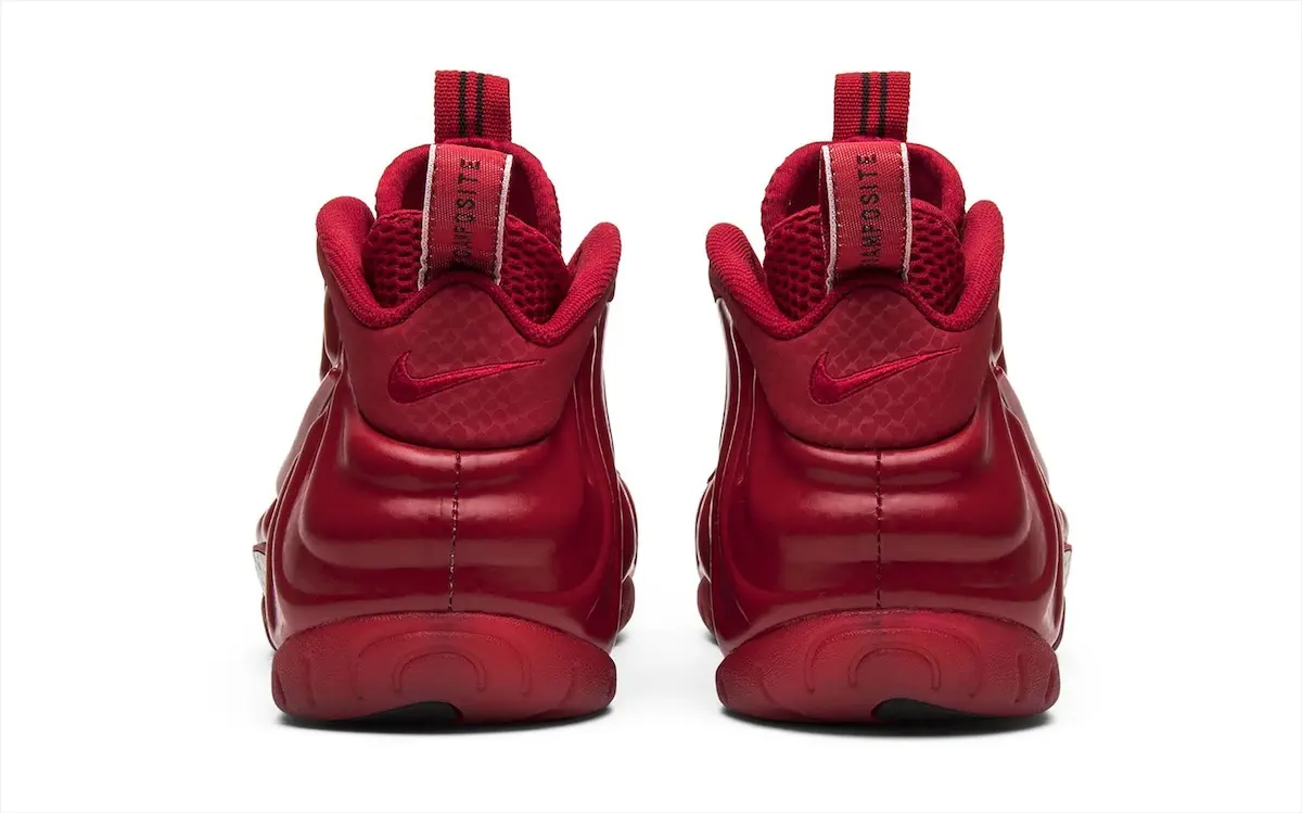 Nike Air Foamposite Pro Gym Red 3 Le retour de la Nike Air Foamposite Pro « Gym Red » est confirmé