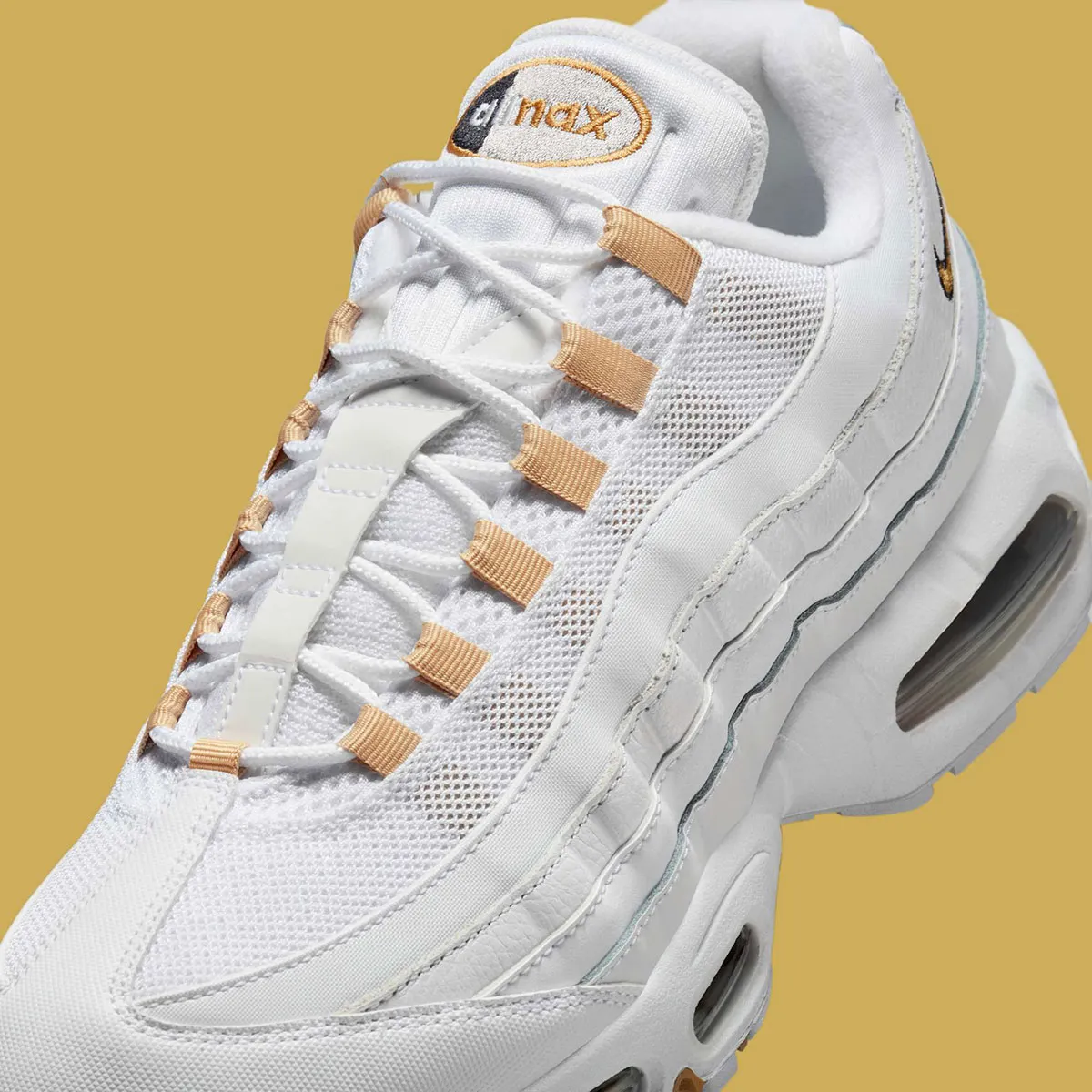 Nike Air Max 95 OG Metallic Gold 6 La Nike Air Max 95 OG « Metallic Gold » revient illuminer l'été