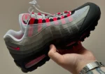 Nike Air Max 95 OG Solar Red 0 La Nike Air Max 95 OG « Solar Red » revient après sept ans d'absence