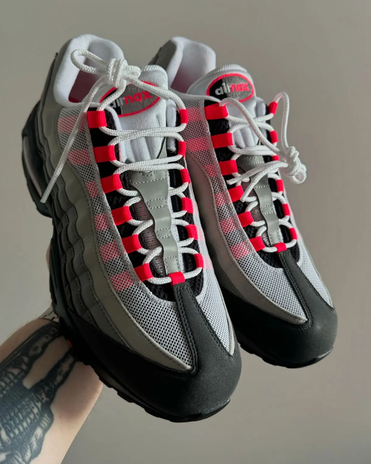 Nike Air Max 95 OG Solar Red 1 La Nike Air Max 95 OG « Solar Red » revient après sept ans d'absence