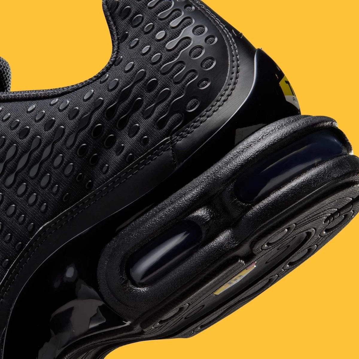 Nike Air Max Plus VII Black 6 La Nike Air Max Plus VII « Black » s'apprête à faire son retour