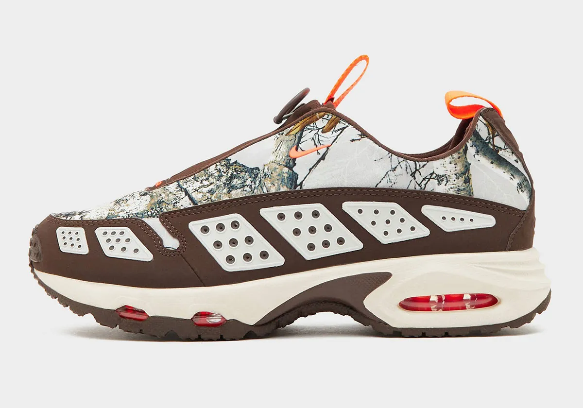 Nike Air Max Sunder Realtree Camo 2 La Nike Air Max Sunder « Realtree Camo » transforme la chasse en terrain de jeu urbain