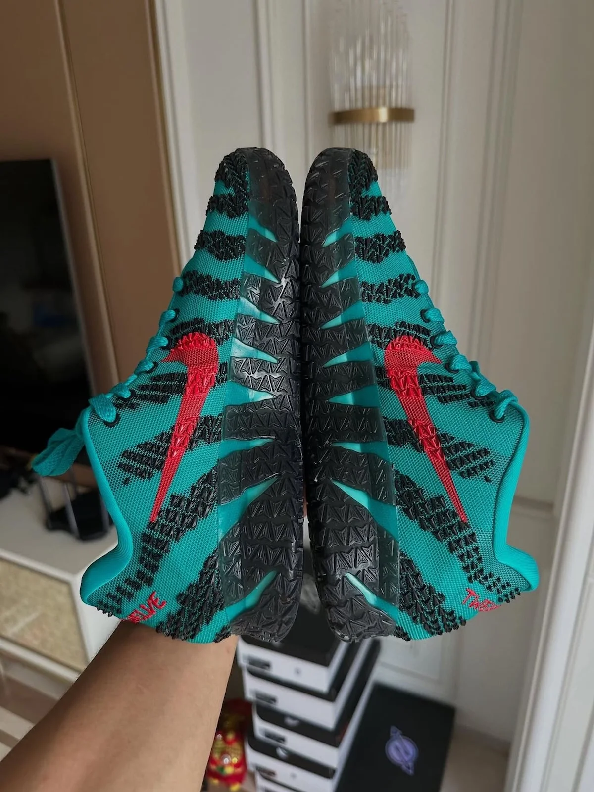 Nike Ja 3 Turbo Green 3 La Nike Ja 3 « Turbo Green » illuminera le parquet en novembre