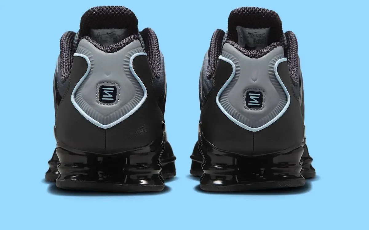 Nike Shox TL Celestine Blue 5 La Nike Shox TL « Celestine Blue » adopte une esthétique sombre et technique