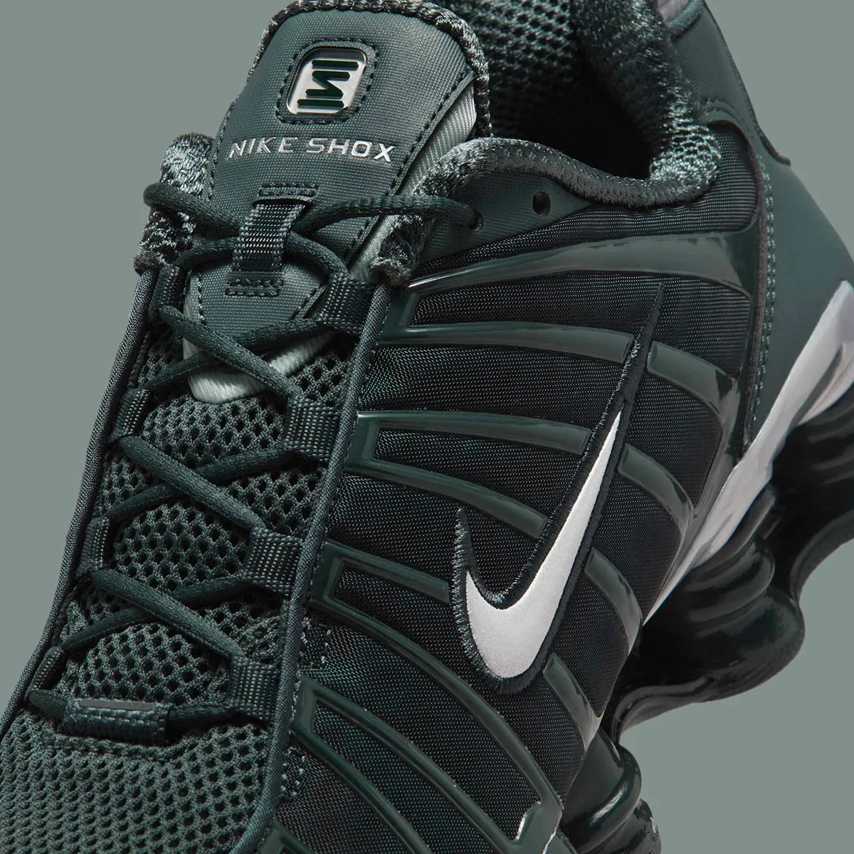 Nike Shox TL Seaweed 5 La Nike Shox TL « Seaweed » débarque pour réchauffer vos automnes sneakers