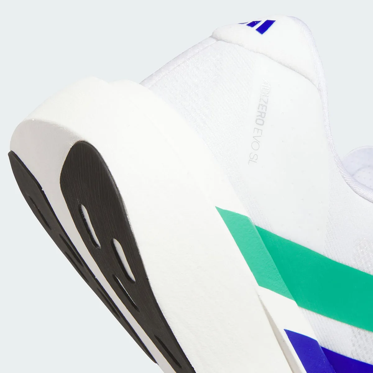 Pharrell x adidas AdiZero EVO SL 9 La collaboration Pharrell x adidas Evo SL réinvente la chaussure de course