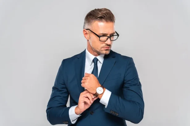 Pourquoi porte-t-on la montre au poignet gauche ?