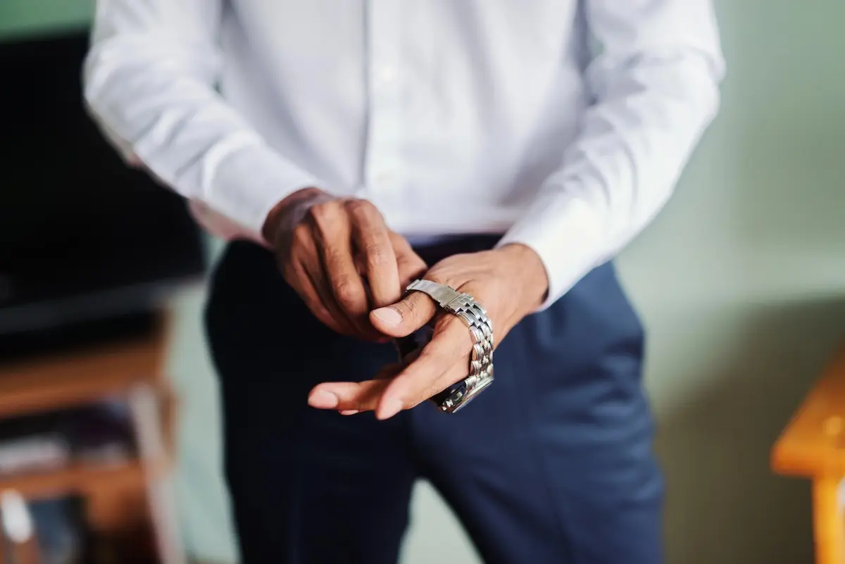 Pourquoi porte t on la montre au poignet gauche 1 Pourquoi porte-t-on la montre au poignet gauche ?