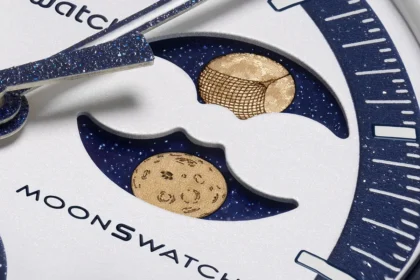 La nouvelle Swatch x OMEGA MISSION TO EARTHPHASE MOONSHINE GOLD arrive sur Terre