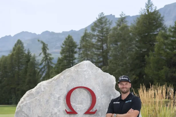 Le golfeur Wyndham Clark rejoint la famille des ambassadeurs d'OMEGA