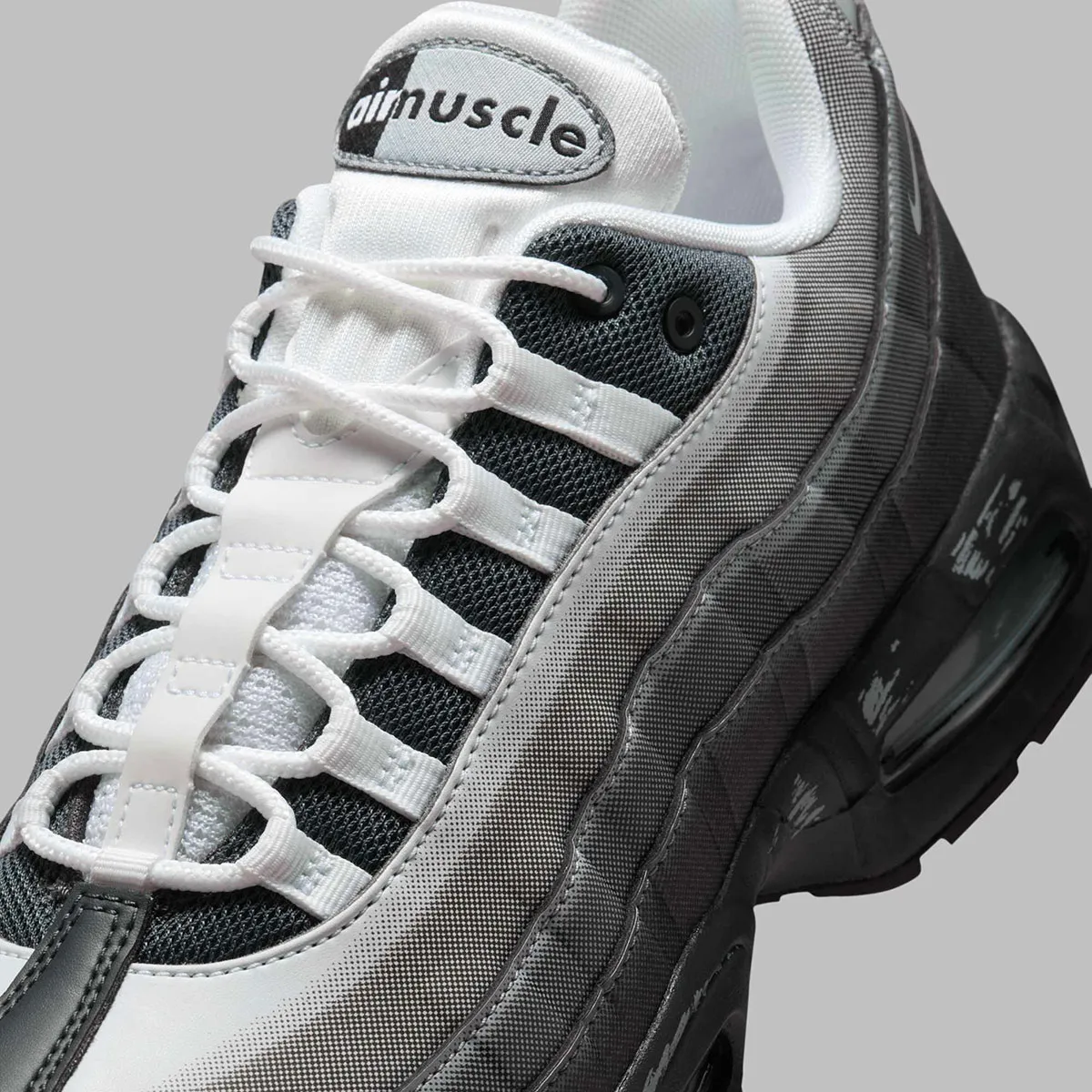 Yu Gi Oh X Nike Air Max 95 Jonouchi 7 Les images officielles de la Yu-Gi-Oh! x Nike Air Max 95 “Jonouchi” se dévoilent enfin