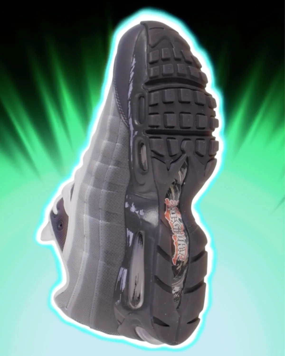 Yu Gi Oh x Nike Air Max 95 Joey Wheeler 13 Les images officielles de la Yu-Gi-Oh! x Nike Air Max 95 « Joey Wheeler » sont enfin dévoilées