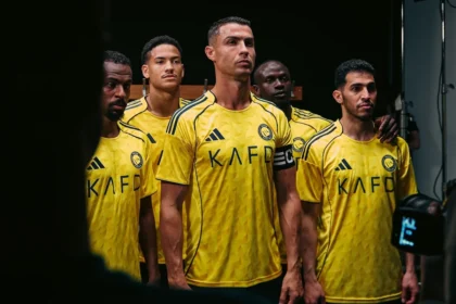 adidas présente le maillot domicile Al-Nassr 2025-26, qui affiche une identité forte