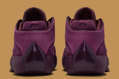 La nouvelle Air Jordan 40 « Bordeaux » revisite l'héritage avec élégance