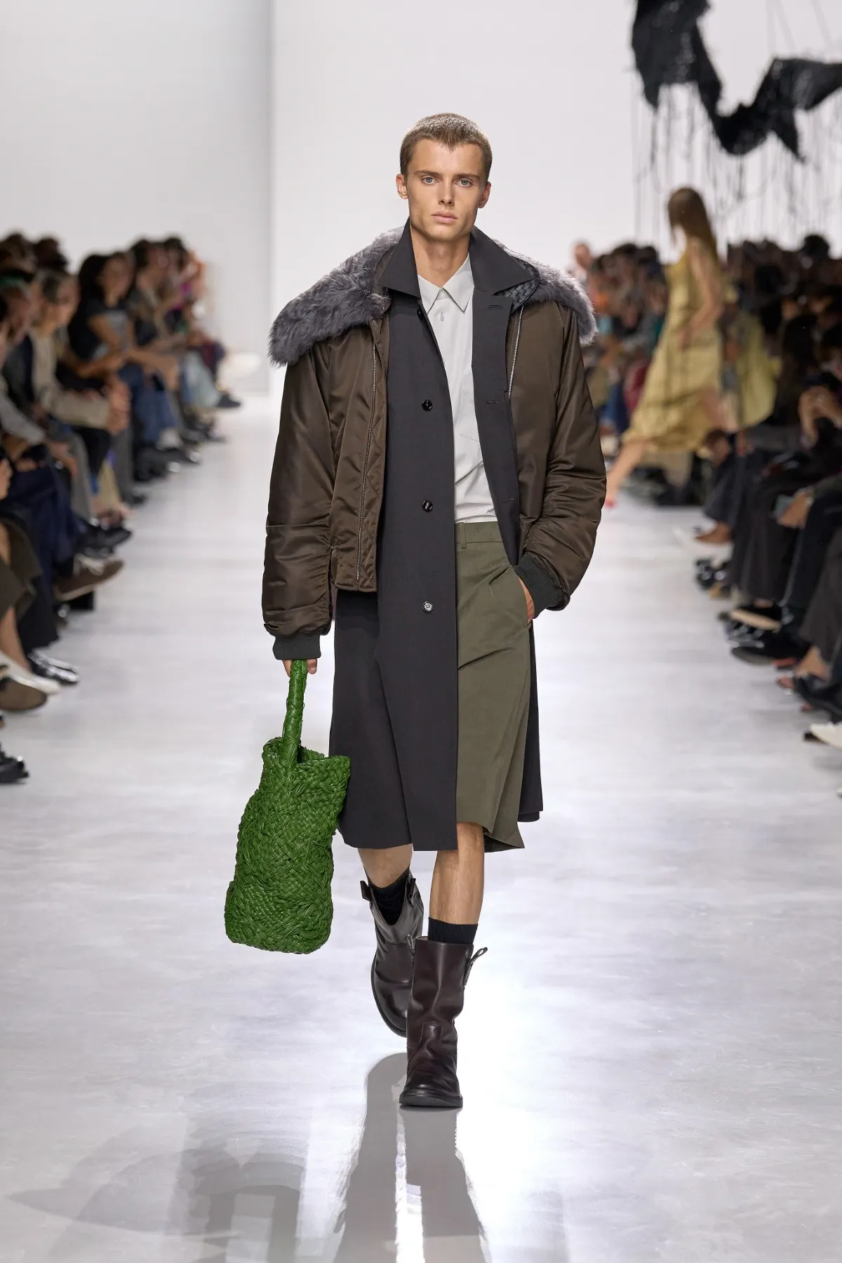 La collection Bottega Veneta printemps 2026 célèbre le tailoring italien