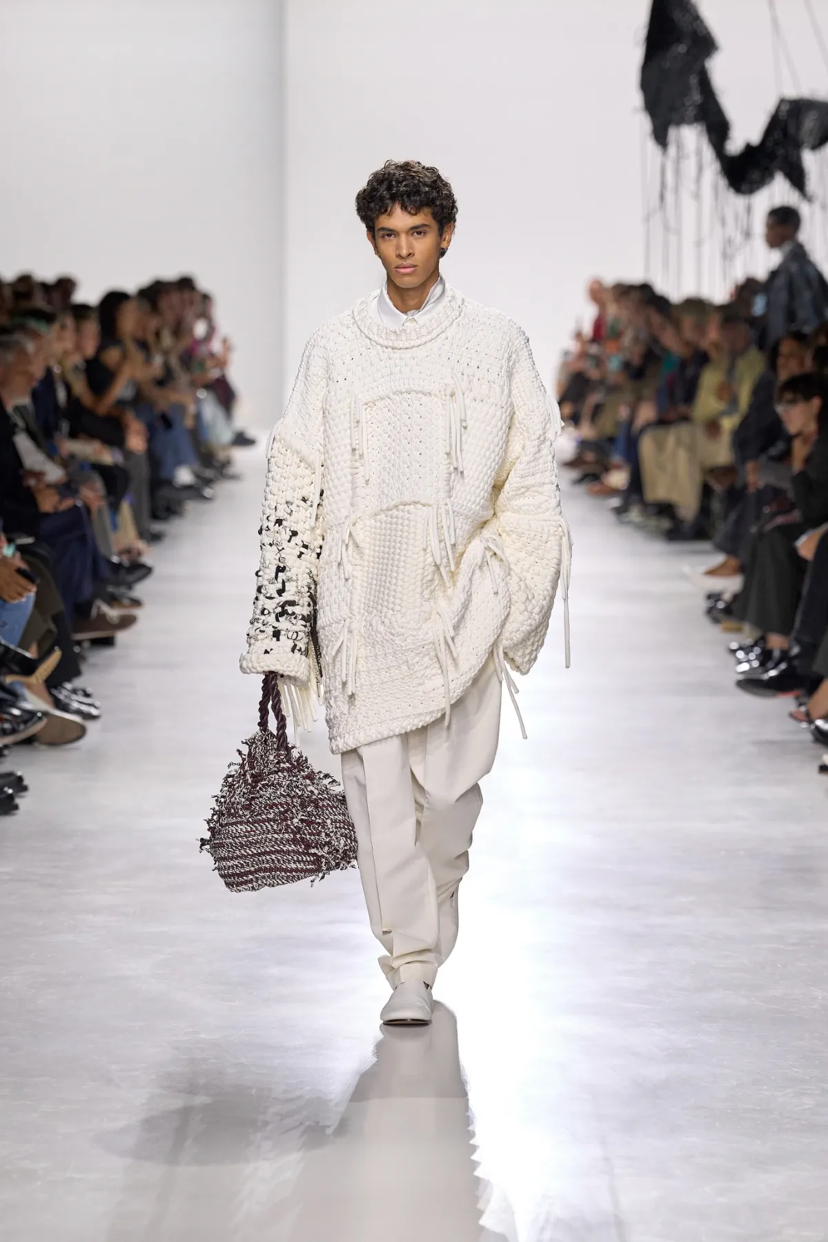 La collection Bottega Veneta printemps 2026 célèbre le tailoring italien