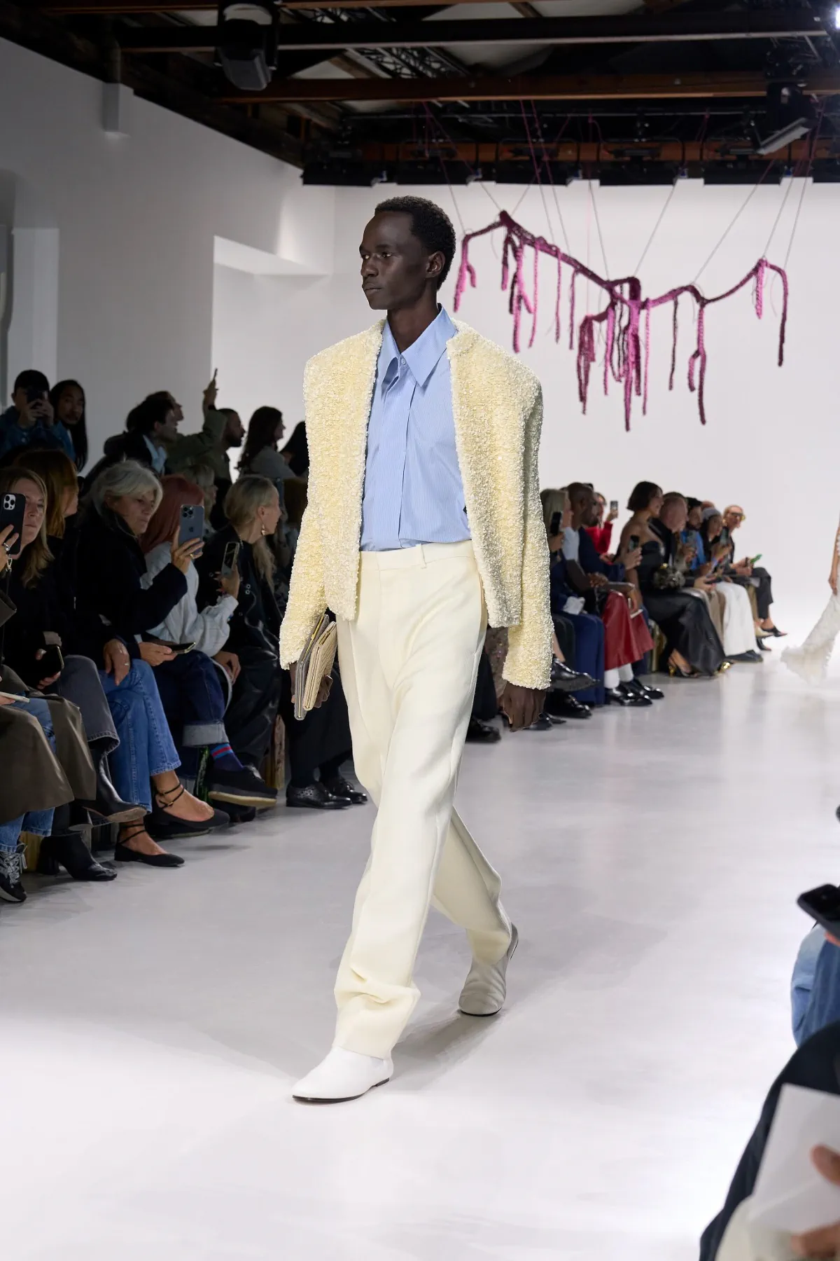 La collection Bottega Veneta printemps 2026 célèbre le tailoring italien