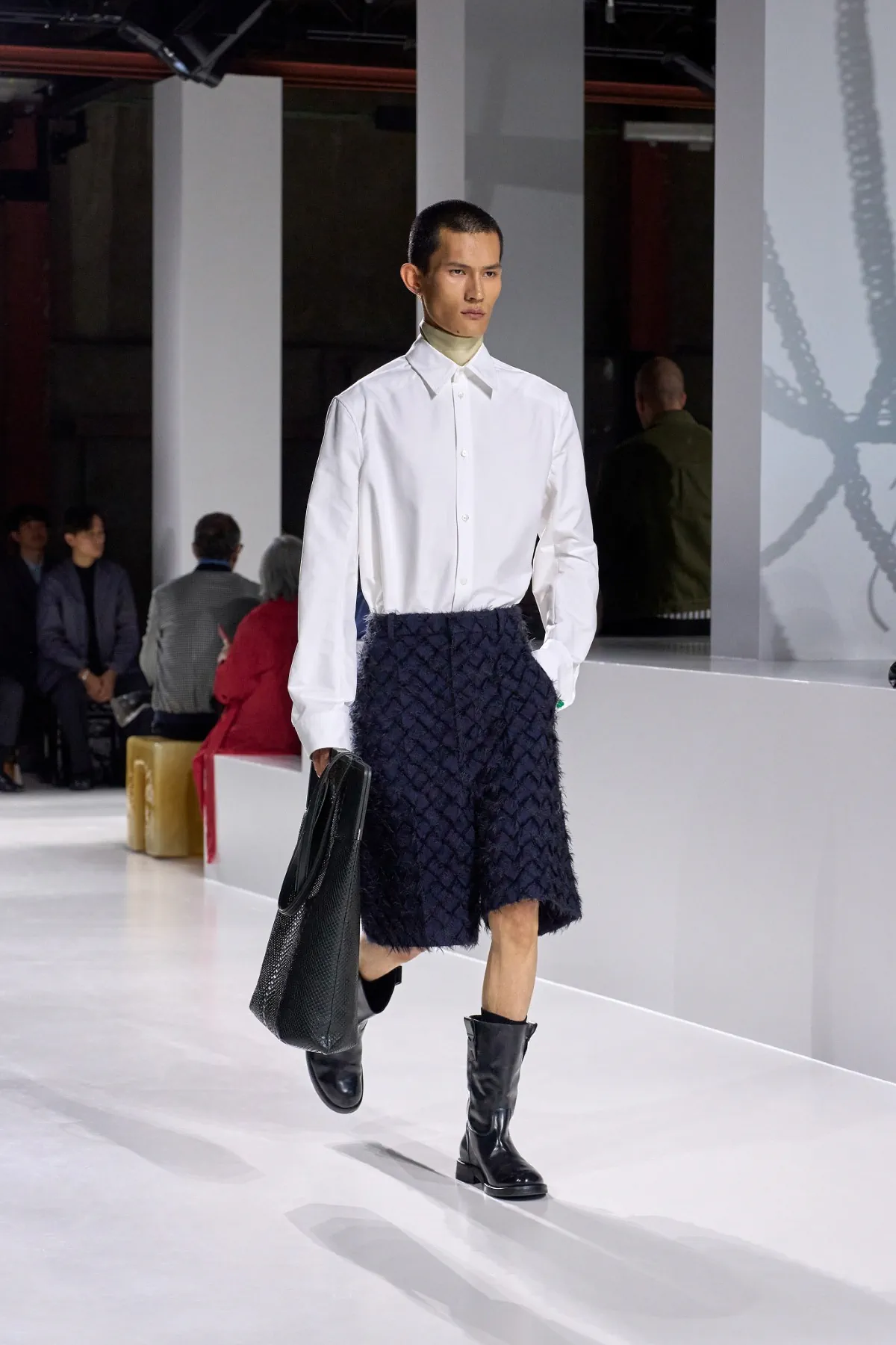 La collection Bottega Veneta printemps 2026 célèbre le tailoring italien