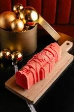 Buche de Noel 2025 Le Sofitel Paris Baltimore Tour Eiffel 0 La bûche de Noël 2025 de l'hôtel Sofitel Paris Baltimore Tour Eiffel rend hommage à l'art de la pâtisserie française
