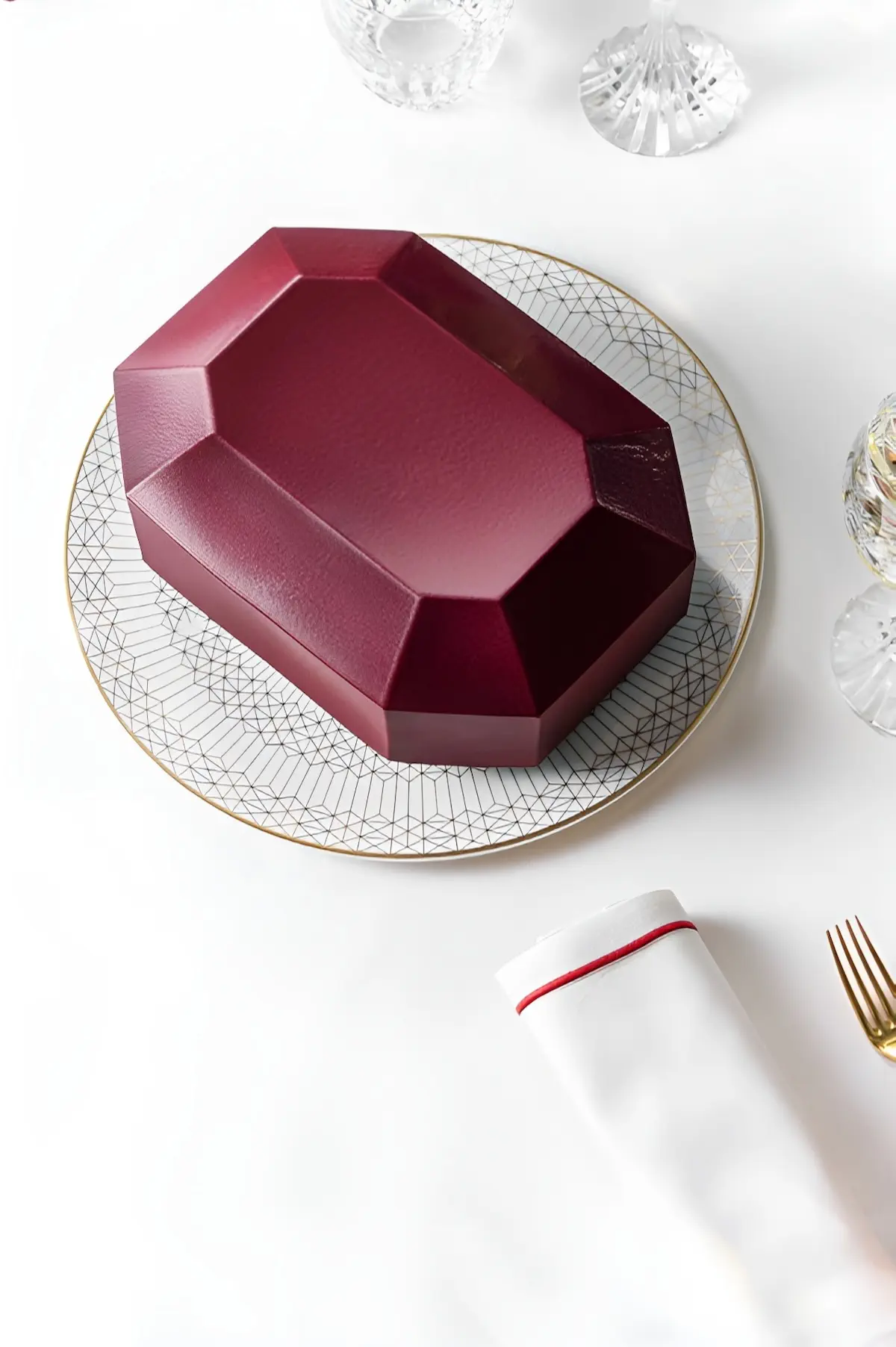 Buche de Noel 2025 Pampille Hiver Ecole Ducasse x Ducasse Baccarat 2 L'École Ducasse et Ducasse Baccarat dévoilent la bûche de Noël 2025 « Pampille d'Hiver » pour vos fêtes de fin d'année