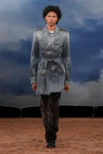 La collection Burberry printemps 2026 réinvente le vestiaire masculin britannique