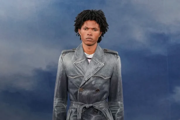 La collection Burberry printemps 2026 réinvente le vestiaire masculin britannique