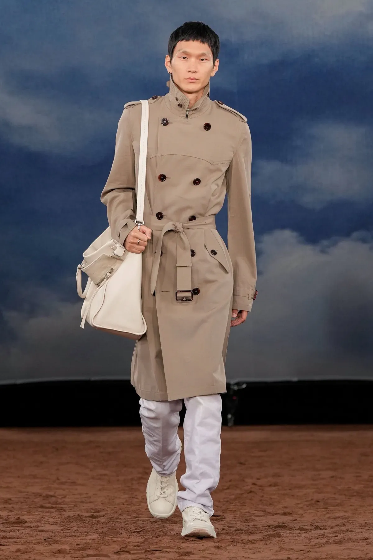 La collection Burberry printemps 2026 réinvente le vestiaire masculin britannique